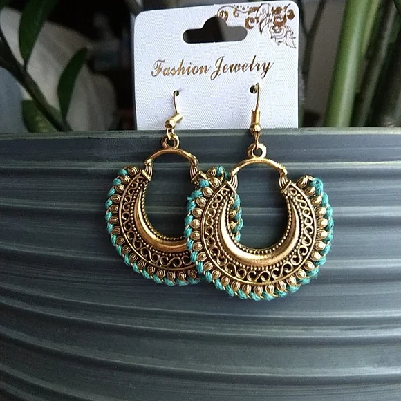 Free With Any Earrings Purchase/Boho Earrings - Picture 1 of 9